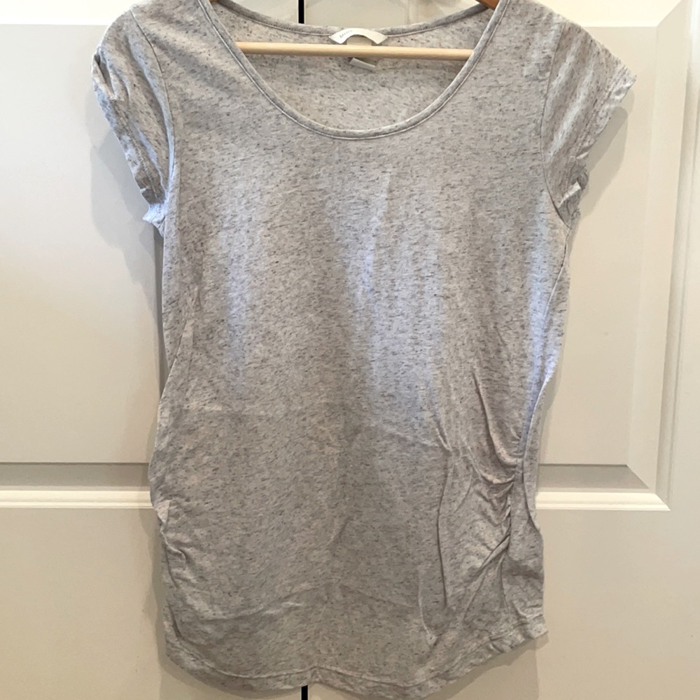 Barely worn maternity t-shirt from H&M